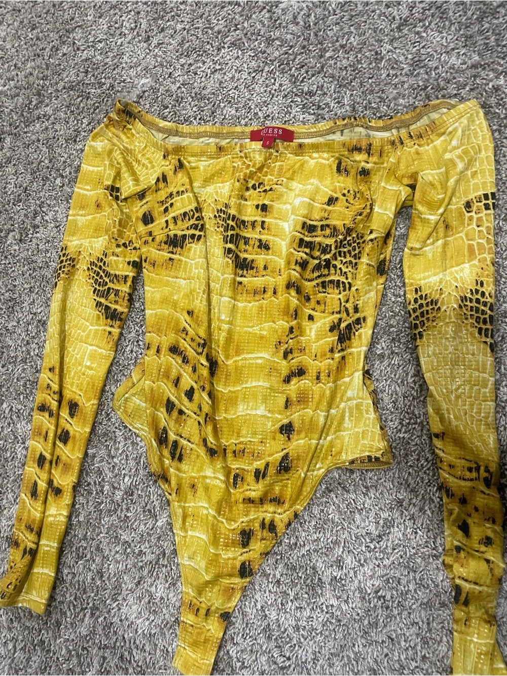GUESS Yellow Snakeskin Off-Shoulder Long Sleeve Bodysuit